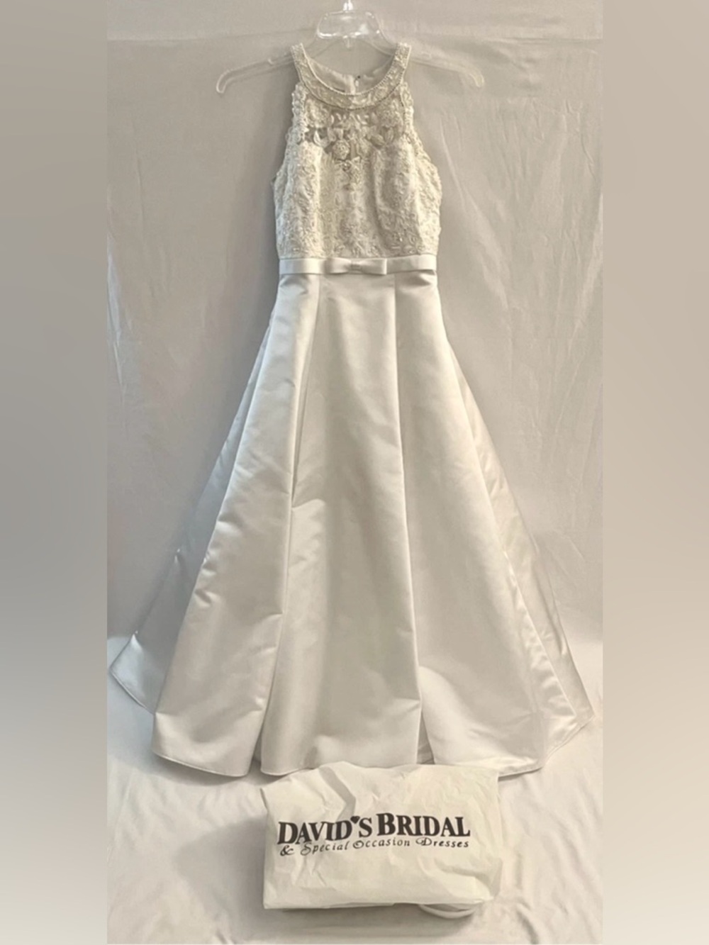 Gloria Vanderbilt Wedding Dress Size 6